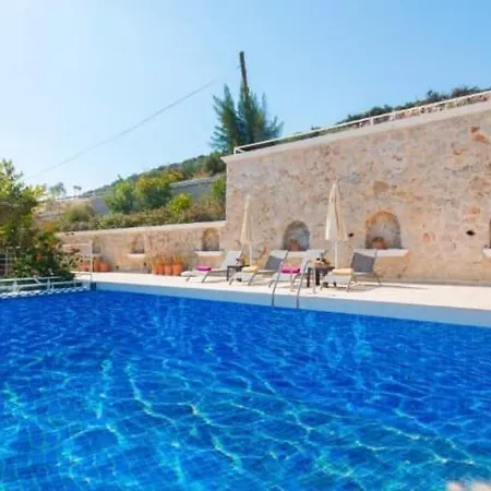 Hotel Tua Kalkan / Cozy Duplex With Splendid Seaview & Pool Kaş