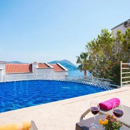 Tua Kalkan / Cozy Duplex With Splendid Seaview & Pool Kas